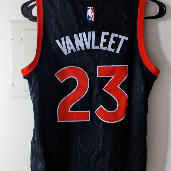 BNWT Toronto Raptors Jersey - Picture 4 of 7